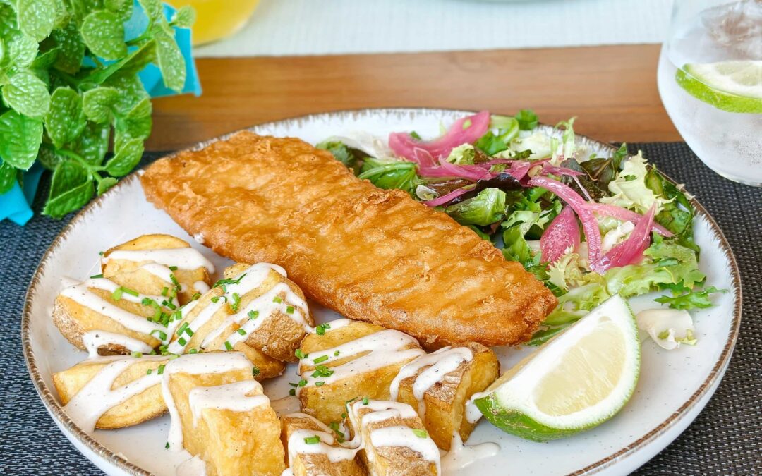 Pescado frito con guarnición
